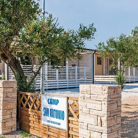 Camp San Antonio ビオグラード・ナ・モル