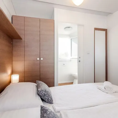 キャンプ場 Camp San Antonio ビオグラード・ナ・モル