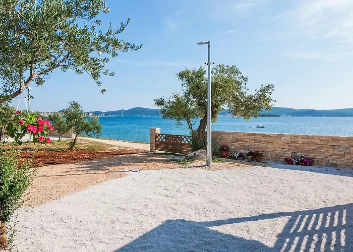 Кемпинг Camp San Antonio Биоград-на-Мору